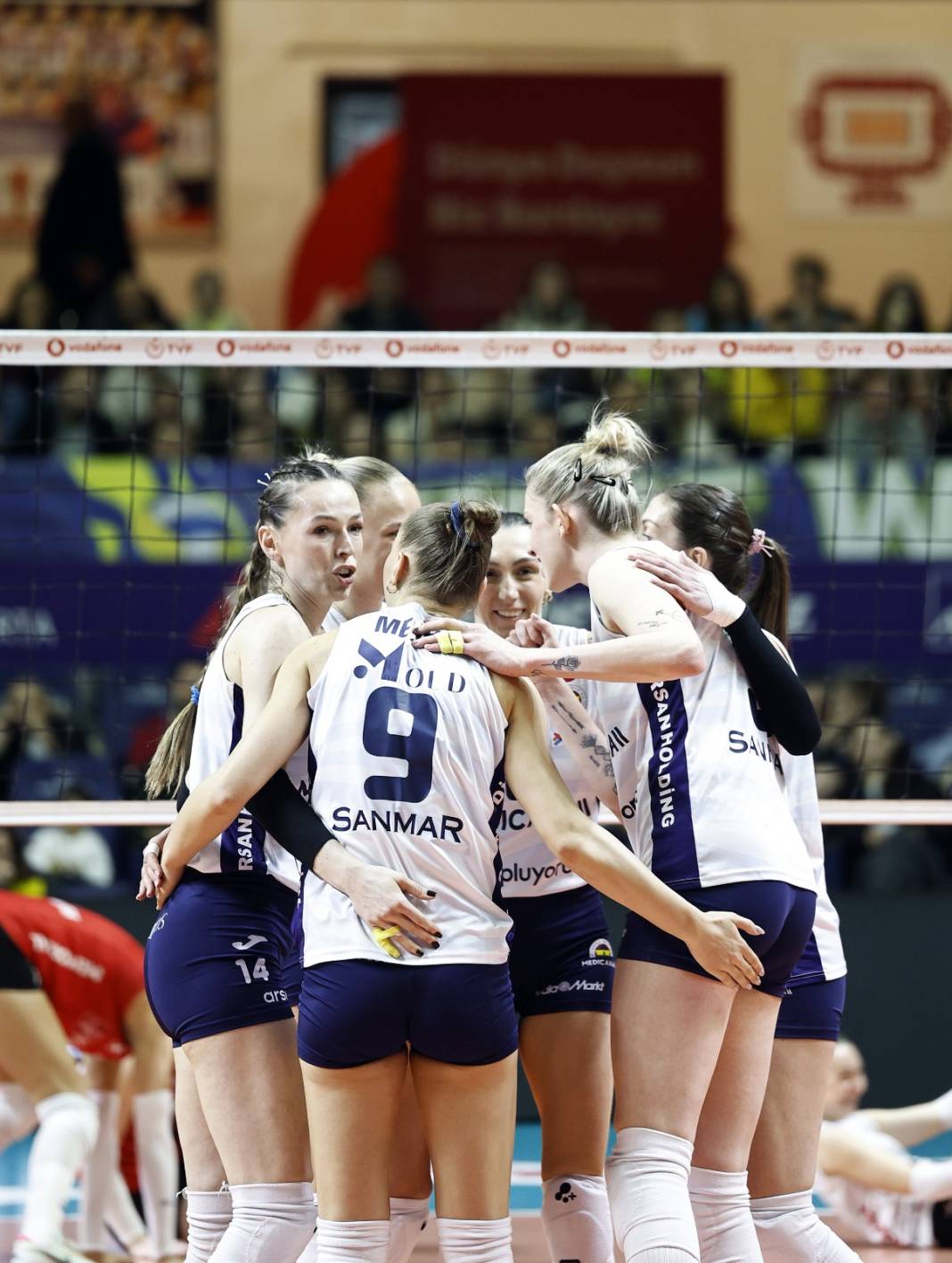 Eda Erdem'e öyle bir sürpriz yaptılar ki gözlerine inanamadı 4